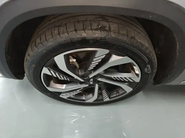 Geely Xingyue L — Фото автомобиля 22