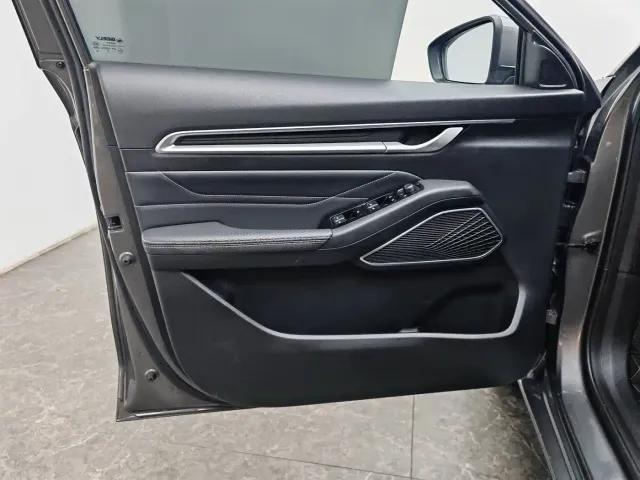 Geely Emgrand — Фото автомобиля 19