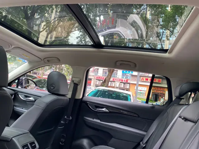 Buick Envision Plus — Фото автомобиля 12