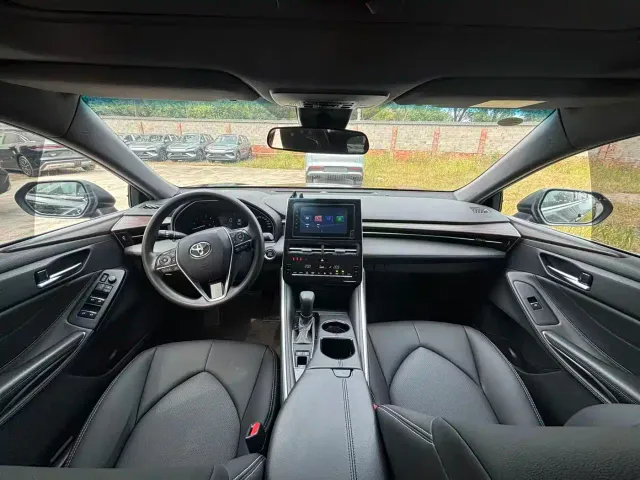 Toyota Avalon — Фото автомобиля 10