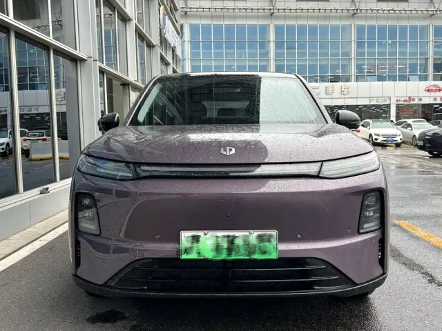 Leapmotor C10 — Фото автомобиля 2