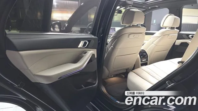 BMW X5 xDrive 40i M Sport — Фото автомобиля 25
