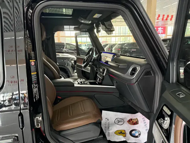 Mercedes-Benz G-Class — Фото автомобиля 12