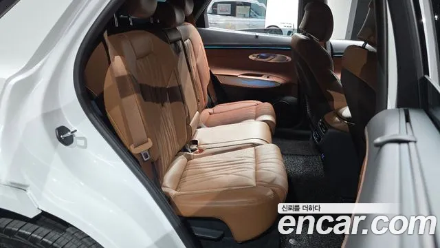 Genesis GV70 — Фото автомобиля 17