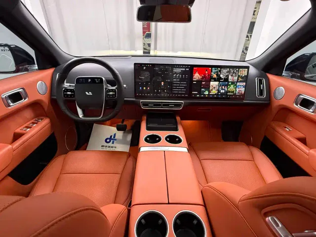 Li Auto L8 — Фото автомобиля 7