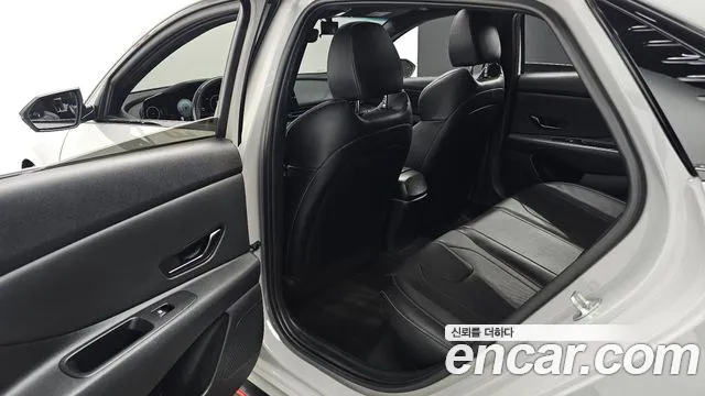 Hyundai Avante CN7 — Фото автомобиля 12