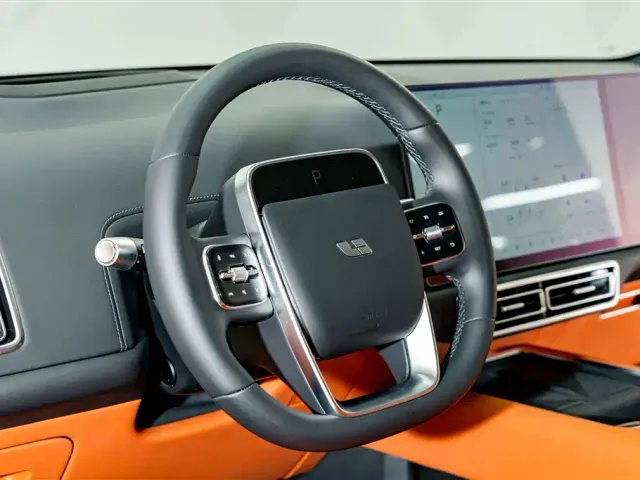 Li Auto L9 — Фото автомобиля 15