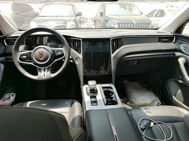 Hongqi HS7 PHEV — Фото автомобиля 5