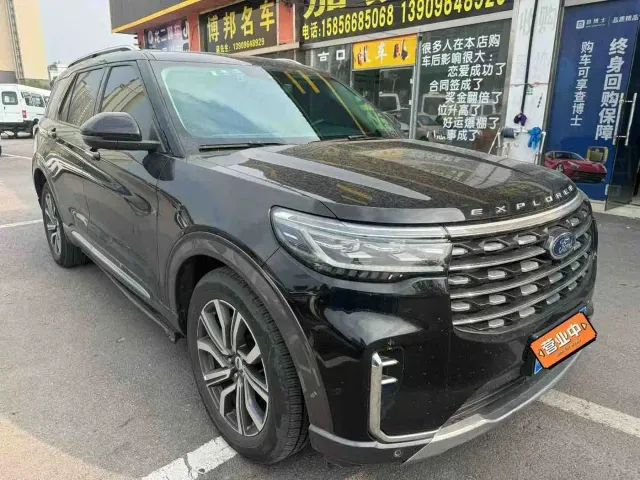 Ford Explorer — Фото автомобиля 2