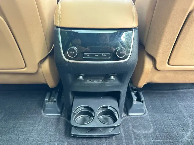 Li Auto ONE — Фото автомобиля 16