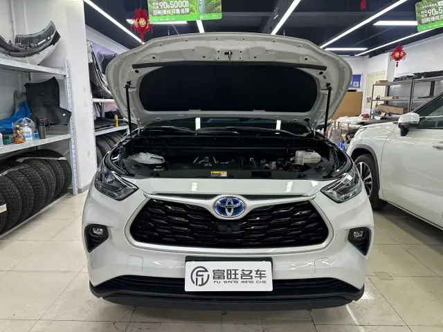 Toyota Highlander — Фото автомобиля 4