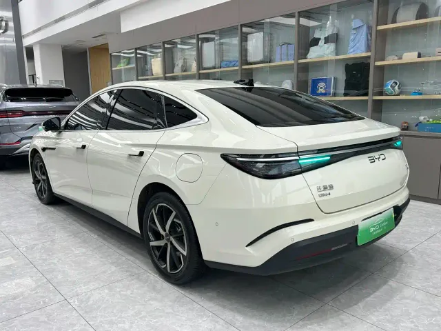 BYD Seal 07 DM-i — Фото автомобиля 7