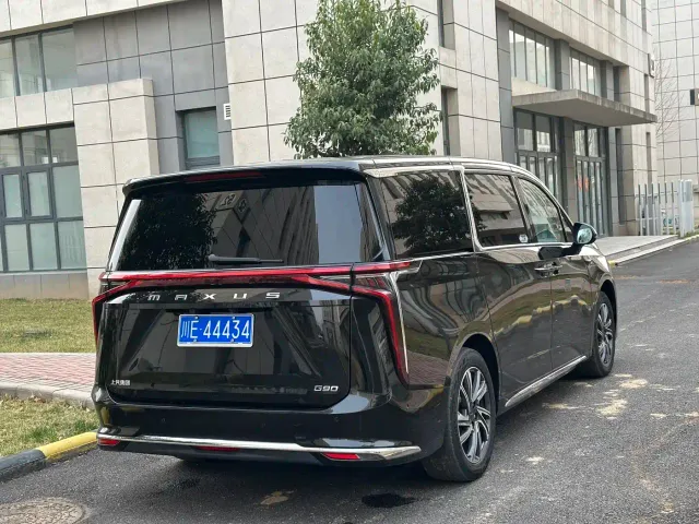 Maxus G90 — Фото автомобиля 4