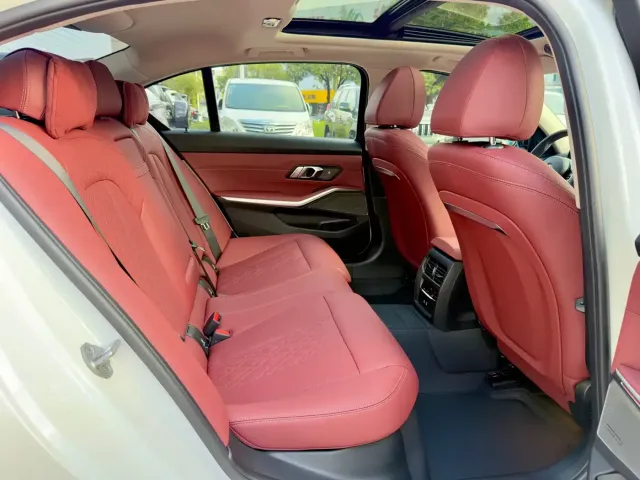 BMW 3 Series — Фото автомобиля 23