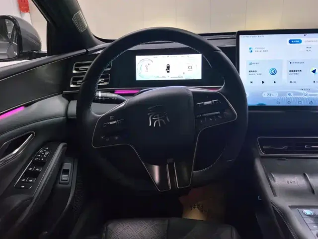 BYD Qin L — Фото автомобиля 15