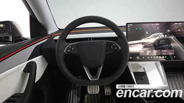 Tesla Model Y — Фото автомобиля 19