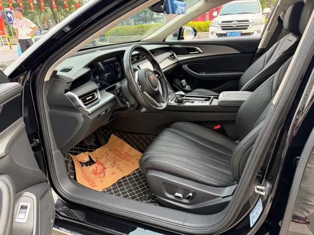 Hongqi H5 — Фото автомобиля 4