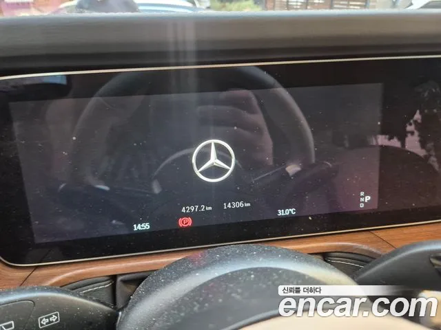 Mercedes-Benz G-Class — Фото автомобиля 8