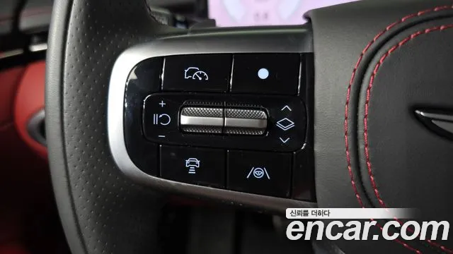 Genesis GV70 2.5T Бензин 2WD — Фото автомобиля 16