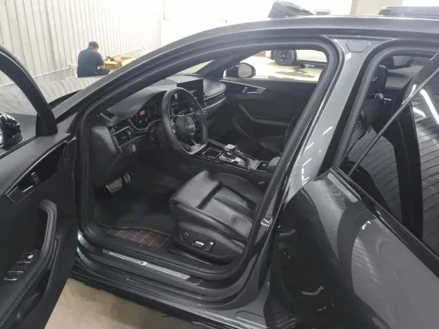 Audi Audi A4L 2024 40 TFSI Luxury Dynamic — Фото автомобиля 5