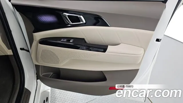 Kia Canival Carnival 4 поколение Бензин 7 мест Signature — Фото автомобиля 19