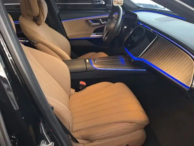 Mercedes-Benz E-Class — Фото автомобиля 24