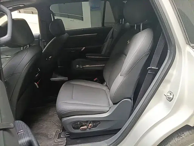 Dongfeng eπ 008 — Фото автомобиля 16