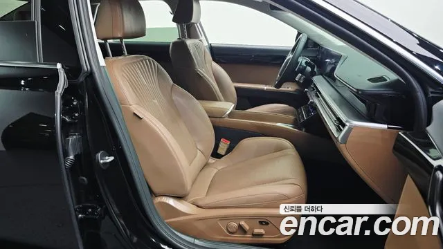 Hyundai Grandeur Grandeur (GN7) 2.5 Бензин 2WD — Фото автомобиля 12