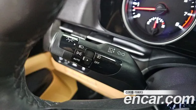 Kia Carnival 4th Gen — Фото автомобиля 30