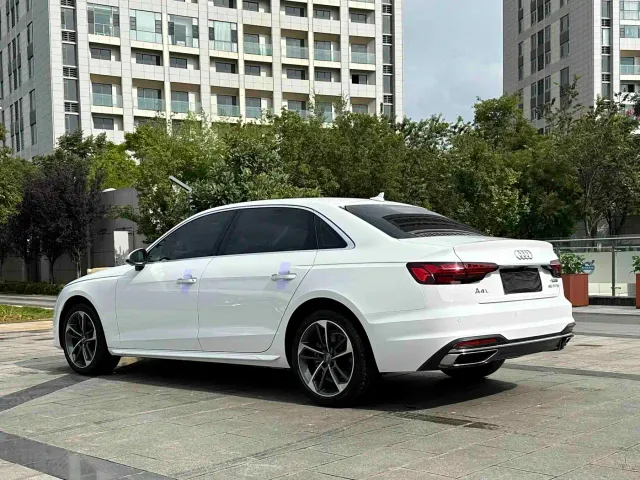 Audi A4L — Фото автомобиля 17