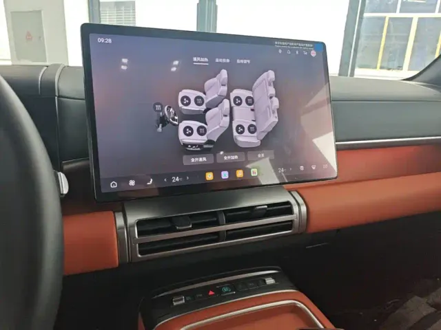 BYD FangChengBao Titanium 7 — Фото автомобиля 12
