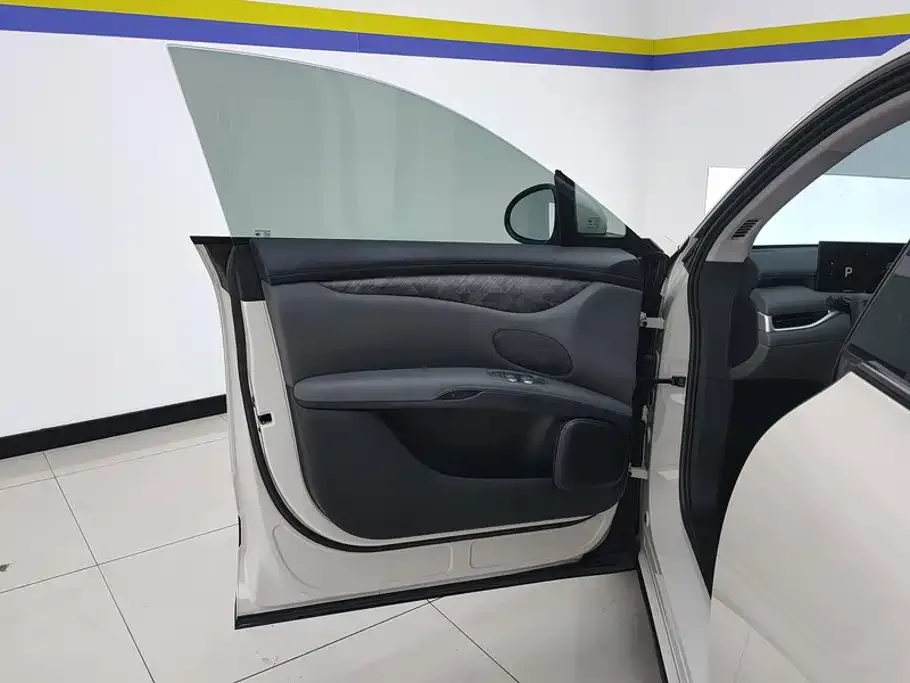 IM Motors IM LS6 2023 Max Long Range — Фото автомобиля 7