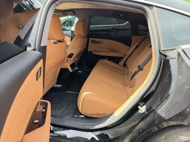 Geely Galaxy Xingyao 8 — Фото автомобиля 14