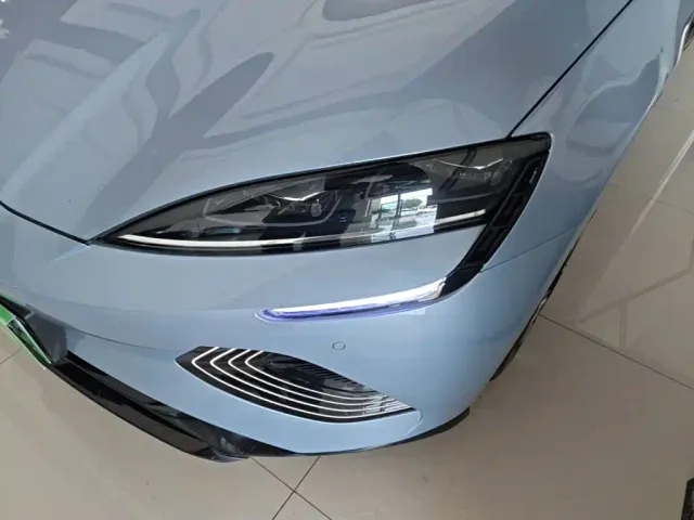 BYD Seal — Фото автомобиля 23
