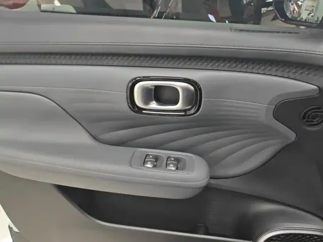 GAC Aion UT — Фото автомобиля 7