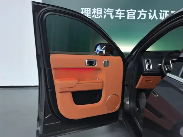 Li Auto L7 — Фото автомобиля 6