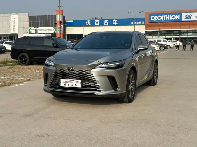 Фотография автомобиля — Lexus RX