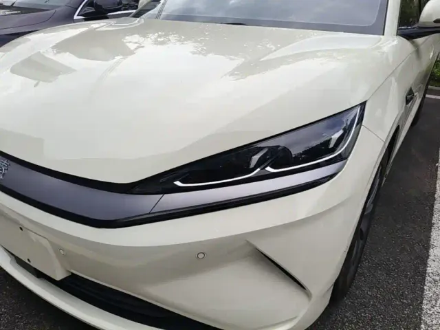 BYD Qin L — Фото автомобиля 23
