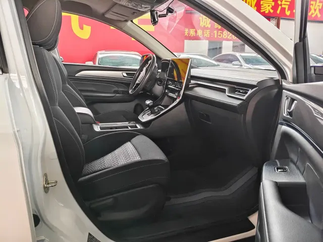 Haval M6 — Фото автомобиля 7