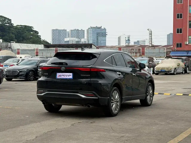 Toyota Harrier — Фото автомобиля 19
