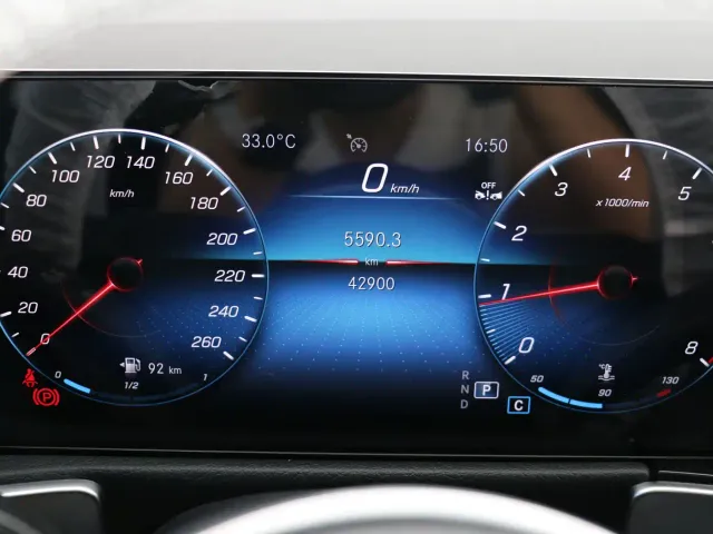Mercedes-Benz GLB-Class — Фото автомобиля 6