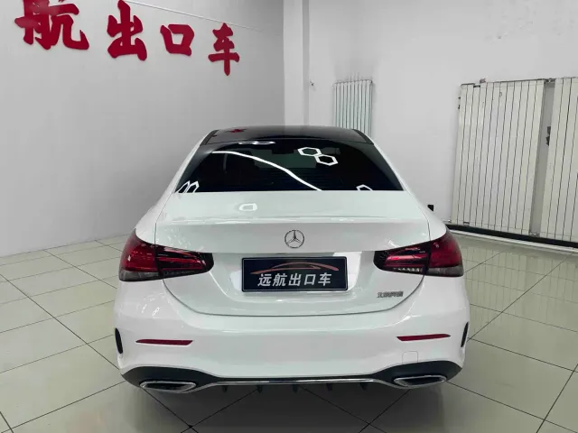 Mercedes-Benz Mercedes-Benz A-Class 2022 A 180 L Sport Sedan — Фото автомобиля 3