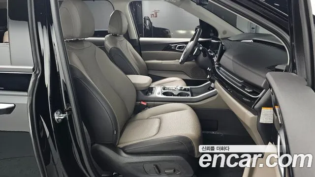 Kia Carnival Generation 4 — Фото автомобиля 11