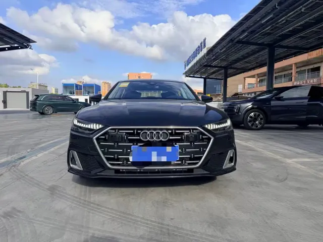 Audi A7L — Фото автомобиля 2