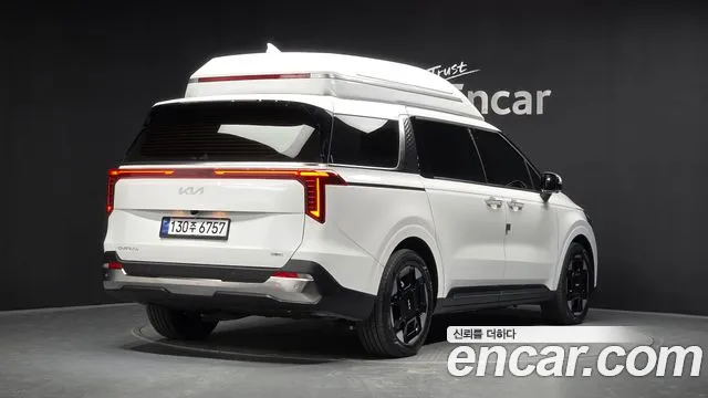 Kia Carnival — Фото автомобиля 2
