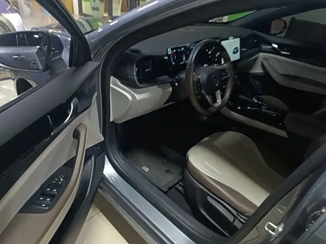 BYD Qin PLUS — Фото автомобиля 15