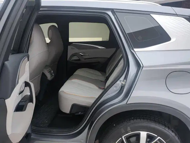 BYD Song Pro — Фото автомобиля 11