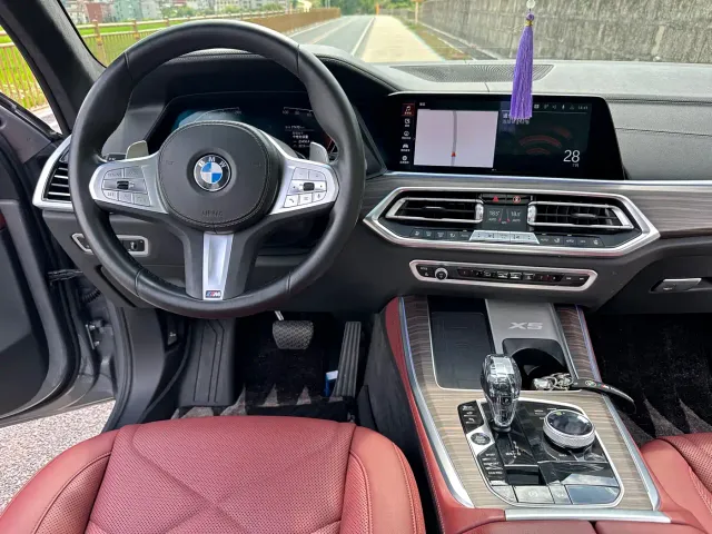 BMW X5 — Фото автомобиля 13