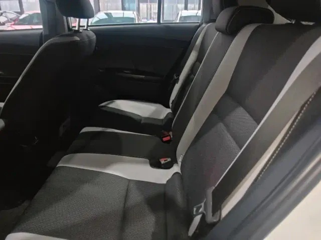 Toyota YARiS L Zhi Xuan — Фото автомобиля 16