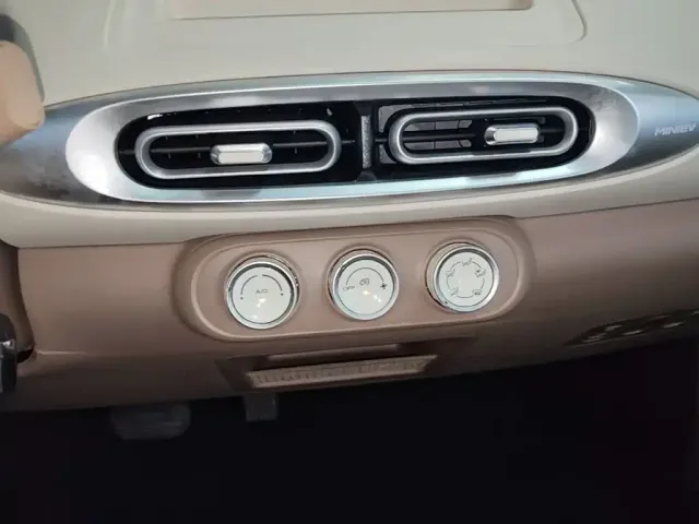 Wuling Hongguang Mini EV — Фото автомобиля 12